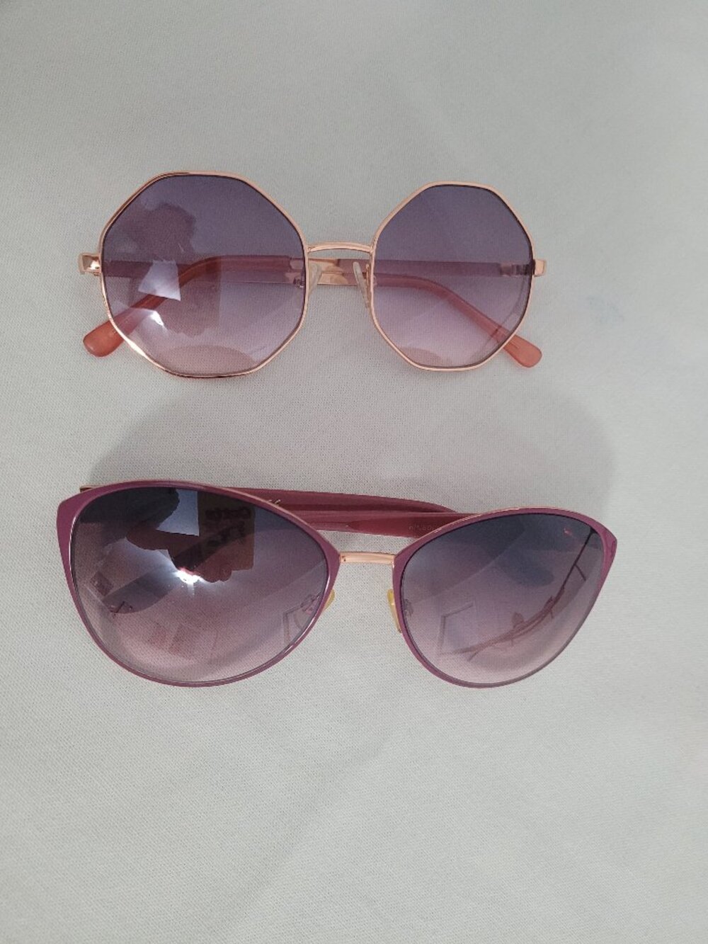 Sunglasses 2 Pair Guess & Jessica Simpson